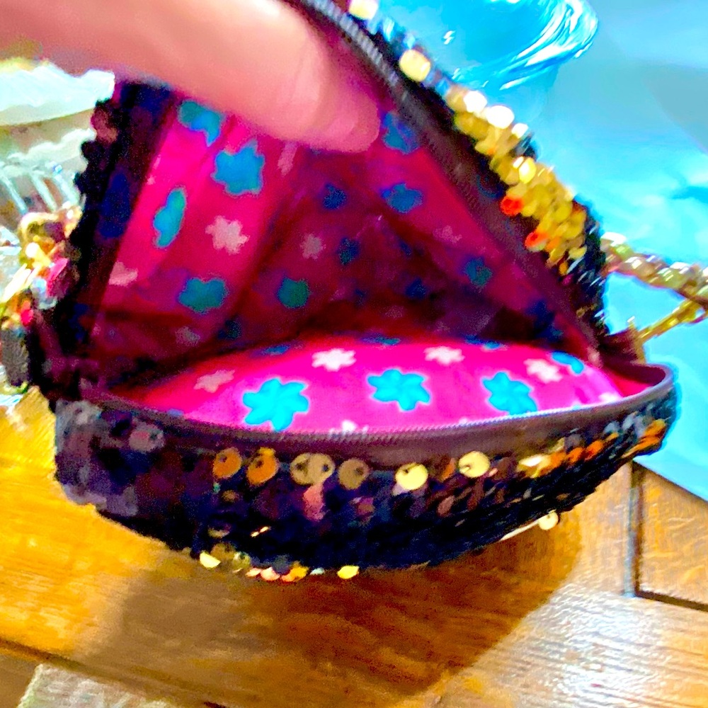 Purse by TY Beanie Baby. Sloth w/Gold Sequins and 2 Straps. Zipper. NWT.  Round